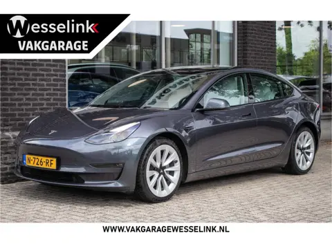 Tesla Model 3 Long Range AWD 75 kWh | 19" Velgen (bj 2021)