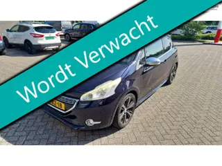 Peugeot 208 1.6 VTi 120pk 2e eig. 127.000km. Clima Leder Navi Panorama
