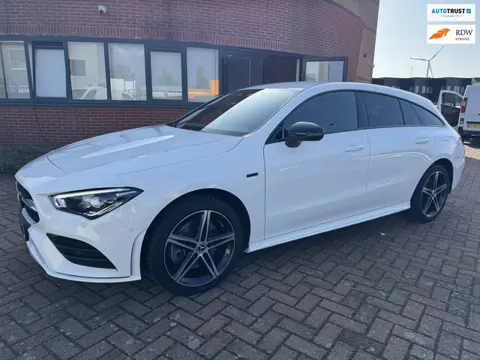 Mercedes-Benz CLA-klasse Shooting Brake 250 e Premium /AMG/WIDE SCREEN/AMBIENT