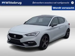 SEAT Leon 1.5 eTSI DSG FR / Panorama dak / Achteruitrij camera / Stoelverwarming / 18'' LMV