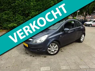 Opel Corsa 1.2-16V Essentia MET JAAR APK