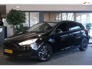 Ford Focus 1.0 Trend Edition 101PK Navi Airco PDC