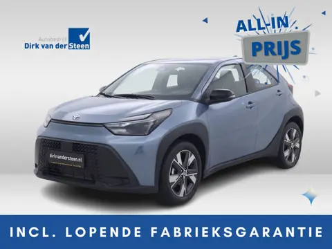 Toyota Aygo X Hybrid 115 play | Achteruitrijcamera | Apple Carplay/Android Auto | Voorstoelen verwar