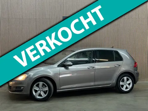 Volkswagen Golf 1.2 TSI Highline 2013 PARKASS. STOELVERWARM. CRUISE