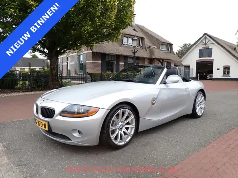 BMW Z4 Roadster 2.2i S / STOELVERWARMING / SPORTLEER / PDC / 18''