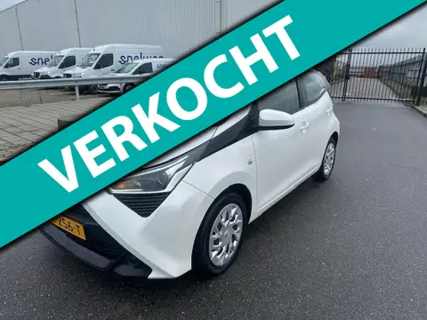 Toyota Aygo 1.0 VVT-i x-play