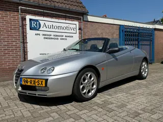 Alfa Romeo Spider 2.0 JTS Turismo APK/NAP (bj 2005)