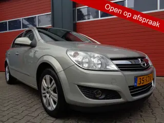 Opel Astra 1.6 Cosmo,5drs,Airco,Cruise,Leder,Stoelverwarming!