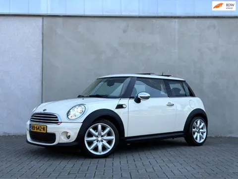 Mini 3-Deurs 1.6 Cooper Chili, Xenon, Pano, Navi