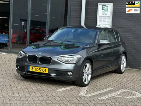 BMW 1-serie 125i High Executive/1STE EIG/218-PK/CAMERA/NAVI/NL-AUTO NAP!!