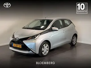 Toyota Aygo 1.0 VVT-i x-play | Achteruitrijcamera | Bluetooth | Dealeronderhouden |