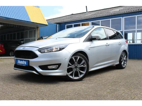 Ford Focus station 1.5-16V "ST-Line'' Clima - Cruise - Carplay !! 150 Pk