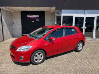Toyota Auris 1.8 Full Hybrid Limited / DEALER SERVICED / APK MAART 2027 / GOED RIJDENDE AURIS