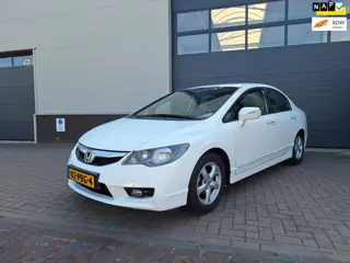 Honda Civic | 1.3 Hybrid Elegance | Lage kilometerstand | Airco | Stoel verwarming | Cruise control 