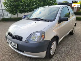 Toyota Yaris 1.0-16V VVT-i NW APK, koplampen,veren 1150,-