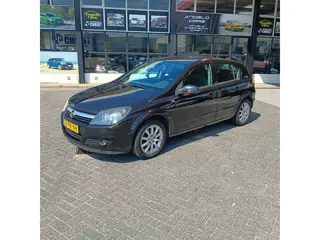 Opel Astra 1.8 Elegance