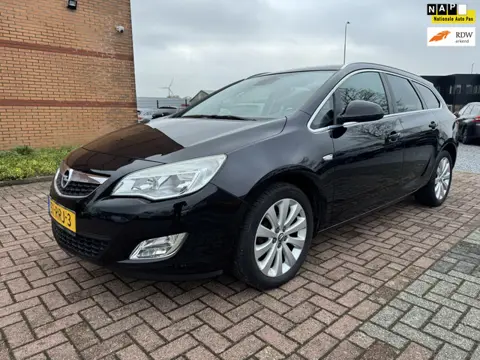 Opel Astra Sports Tourer 1.4 Turbo Cosmo, Automaat, Half Leder, PDC, Navi, Climatronic,