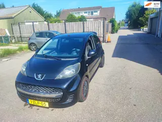 Peugeot 107 1.0-12V XS