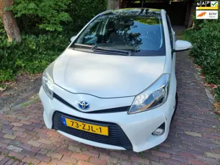 Toyota Yaris 1.5 Full Hybrid Dynamic Pano/Navi/Half leder
