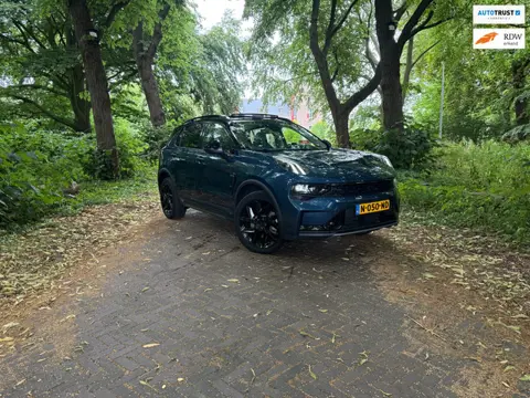 Lynk & Co 01 Lynk & Co 01 | black edition | pano |