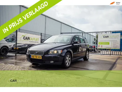 Volvo V50 1.8 Edition I NIEUWE APK Zeer goede met ijskoude airco en trekhaak (in 2025 geplaatst) Uit