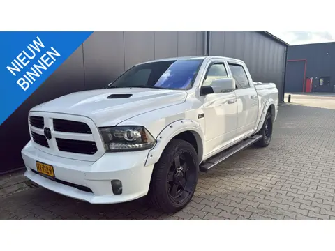 Dodge Ram 1500 5.7 V8 4x4 Crew Cab 5'7 Sport