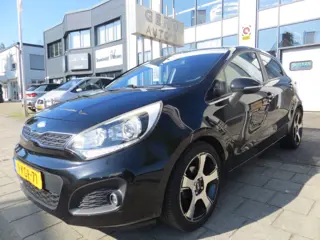Kia Rio 1.2 CVVT Plus Pack airco ,lmv,led ,private glass etc