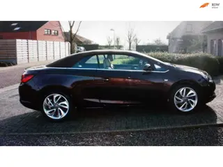 Opel Cascada 1.6 Turbo Cosmo Cabrio, extra set wielen