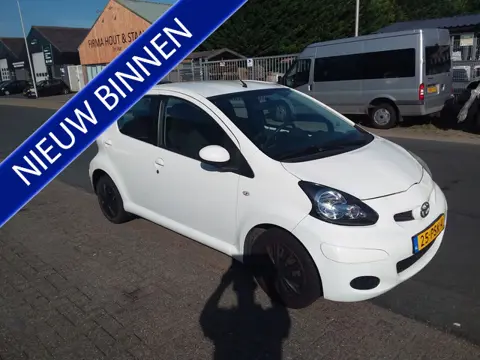 Toyota Aygo 1.0-12V Comfort Navigator (bj 2011)