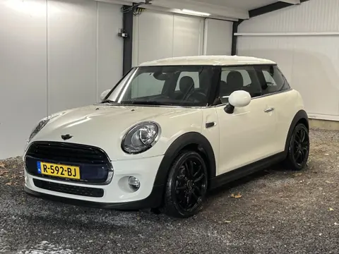 MINI 3-Deurs 1.5 Cooper Pepper Serious Business 136PK 4-2017 2e EIG *78.447 KM*!! NW APK !!