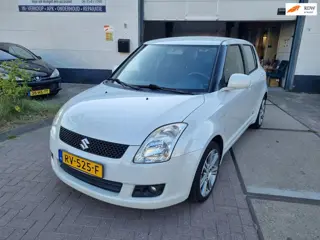 Suzuki Swift 1.3 Base | Keyless Go