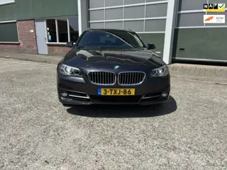 BMW 5-serie Touring 520i High Executive AUT/SPORTSTOELEN/LEER/19 INCH/STOELVER/MEMORY