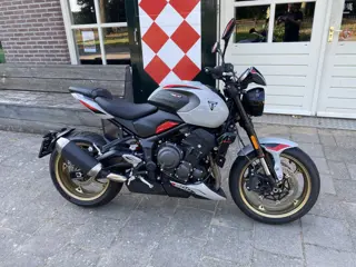 Triumph TRIDENT 800 ABS (bj 2026)