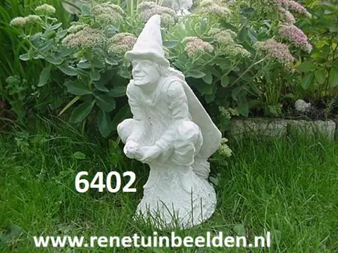 Heks op bezem. nr 6402.