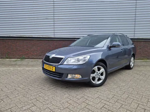 Skoda Octavia Combi 1.8 TSI Xenon - Clima - Cruise control - Stoelverwarming