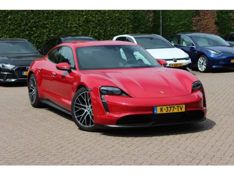 Porsche Taycan 79 kWh / SoH 92,4 % / 1e Eign. / Camera / Luchtvering / Sportchrono / 20'' / Leder / 