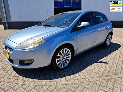 Fiat Bravo 1.4 T-Jet AIRCO KOUD/PDC/RIJDT GOED/APK 2-2027!!!