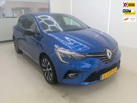 Renault Clio 1.0 TCe 90 Techno+Led+Leder+Navigatie+ecc+Parkeer-Hulp = 29-DECEMBER 2022 INCL BTW !!