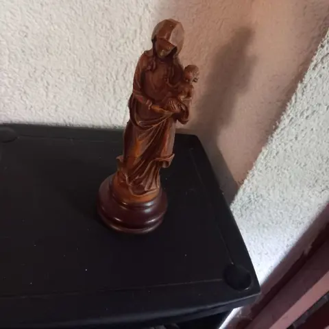 beeldje: Maria met kindje Jezus, 22cm - hout snijwerk???? - DOE EEN BOD, vanaf 15,-. Ga ik akkoord m