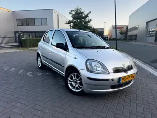 Toyota Yaris 1.3-16V VVT-i Sol-Automaat