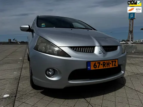 Mitsubishi Grandis 2.4-16V Intense 6p. CLIMA CRUISE NAP