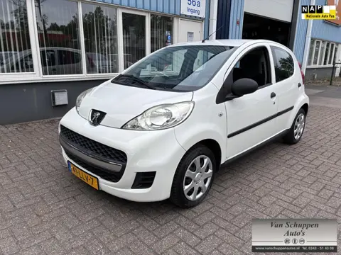 Peugeot 107 1.0-12V XR