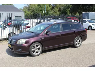Toyota Avensis Wagon 2.2 D-4D Luna Business
