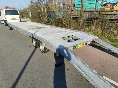 AUTOTRANSPORTER Autoambulance schamelwagen 8 bij 2