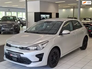 Kia Rio 1.2 (4 Cil) Apple carplay/Android auto/Cruise/Camera/DAB/Bluetooth/Stoel en stuurverwarming