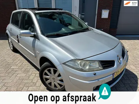 Renault Mégane 1.6-16V Tech Line / Schuifdak / PDC / Clima / AUT / NAP