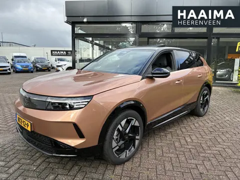 Opel Grandland Electric GS 73 kWh | 8 Jaar garantie | Elektrisch glazen panoramadak | 20" Lichtmetal