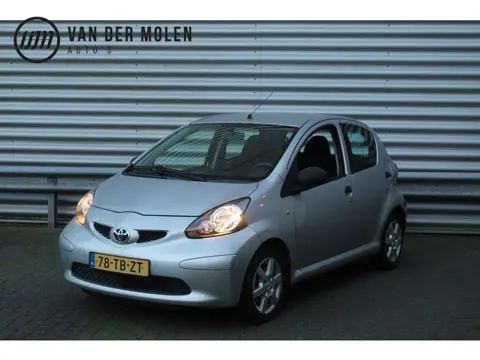 Toyota Aygo 1.0-12V 68pk NL-Auto NAP APK 10-2026 LMV Radio-CD