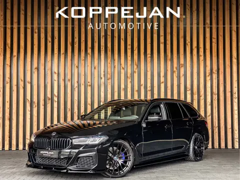 BMW 5 Serie Touring 520i 184PK Automaat M-Sport | LASER LED | COMFORTSTOELEN | CAMERA | STOELVERWARM