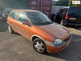 Opel Corsa 1.2i-16V Strada geinig voor weinig 99000 km nap